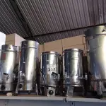 LOTE 257 - 05 CAFETEIRAS EM INOX COM AVARIAS. (NO ESTADO) ATENÇÃO! FAZER A VISITAÇÃO ANTES DE ARREMATAR, NÃO SABEMOS SE FUNCIONA. LEILÃO NÃO TEM GARANTIA E NEM DEVOLUÇÃO, SUJEITO A POSSÍVEIS AVARIAS VISÍVEIS/OCULTAS E/OU AUSÊNCIA DE COMPONENTES.