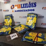 LOTE 262 - 01 LOTE COM 05 MACACÕES VOLH COVERTECH 300 TAMANHO EG NA COR AMARELA. (NOVO) (NO ESTADO) ATENÇÃO! FAZER A VISITAÇÃO ANTES DE ARREMATAR, NÃO SABEMOS SE FUNCIONA. LEILÃO NÃO TEM GARANTIA E NEM DEVOLUÇÃO, SUJEITO A POSSÍVEIS AVARIAS VISÍVEIS/OCULTAS E/OU AUSÊNCIA DE COMPONENTES.