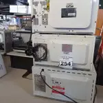 LOTE 254 - 03 MICRO-ONDAS MARCAS E MODELOS DIVERSOS SENDO 02 COM PRATO. (NO ESTADO) ATENÇÃO! FAZER A VISITAÇÃO ANTES DE ARREMATAR, NÃO SABEMOS SE FUNCIONA. LEILÃO NÃO TEM GARANTIA E NEM DEVOLUÇÃO, SUJEITO A POSSÍVEIS AVARIAS VISÍVEIS/OCULTAS E/OU AUSÊNCIA DE COMPONENTES.