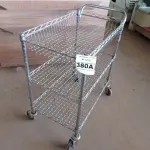 LOTE 380 - 01 CARRINHO PARA COPA COM 03 BANDEJAS E RODINHAS. (NO ESTADO) ATENÇÃO! FAZER A VISITAÇÃO ANTES DE ARREMATAR, NÃO SABEMOS SE FUNCIONA. LEILÃO NÃO TEM GARANTIA E NEM DEVOLUÇÃO, SUJEITO A POSSÍVEIS AVARIAS VISÍVEIS/OCULTAS E/OU AUSÊNCIA DE COMPONENTES.