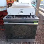 LOTE 426 - 01 FOGÃO A GÁS 05 BOCAS, 01 SUGAR E 01 MÁQUINA DE LAVAR PARA RETIRADA DE PEÇAS. (NO ESTADO) ATENÇÃO! FAZER A VISITAÇÃO ANTES DE ARREMATAR, NÃO SABEMOS SE FUNCIONA. LEILÃO NÃO TEM GARANTIA E NEM DEVOLUÇÃO, SUJEITO A POSSÍVEIS AVARIAS VISÍVEIS/OCULTAS E/OU AUSÊNCIA DE COMPONENTES.