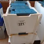 LOTE 371 - 01 LOTE COM GRANDE QUANTIDADE DE PLACAS PARA FAZER GELO RÍGIDO REUTILIZÁVEL. (NO ESTADO) ATENÇÃO! FAZER A VISITAÇÃO ANTES DE ARREMATAR, NÃO SABEMOS SE FUNCIONA. LEILÃO NÃO TEM GARANTIA E NEM DEVOLUÇÃO, SUJEITO A POSSÍVEIS AVARIAS VISÍVEIS/OCULTAS E/OU AUSÊNCIA DE COMPONENTES.
