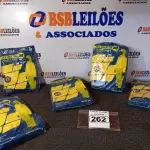 LOTE 262 - 01 LOTE COM 05 MACACÕES VOLH COVERTECH 300 TAMANHO EG NA COR AMARELA. (NOVO) (NO ESTADO) ATENÇÃO! FAZER A VISITAÇÃO ANTES DE ARREMATAR, NÃO SABEMOS SE FUNCIONA. LEILÃO NÃO TEM GARANTIA E NEM DEVOLUÇÃO, SUJEITO A POSSÍVEIS AVARIAS VISÍVEIS/OCULTAS E/OU AUSÊNCIA DE COMPONENTES.