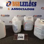 LOTE 246 - 04 GALÕES DE ESPUMA HIGIENIZADORA PARA ANTISSEPSIA INSTANTÂNEA DAS MÃOS COM 05 LITROS CADA GALÃO. (NO ESTADO) ATENÇÃO! FAZER A VISITAÇÃO ANTES DE ARREMATAR, NÃO SABEMOS SE FUNCIONA. LEILÃO NÃO TEM GARANTIA E NEM DEVOLUÇÃO, SUJEITO A POSSÍVEIS AVARIAS VISÍVEIS/OCULTAS E/OU AUSÊNCIA DE COMPONENTES.