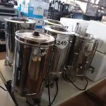 LOTE 249 - 05 CAFETEIRAS EM INOX COM AVARIAS. (NO ESTADO) ATENÇÃO! FAZER A VISITAÇÃO ANTES DE ARREMATAR, NÃO SABEMOS SE FUNCIONA. LEILÃO NÃO TEM GARANTIA E NEM DEVOLUÇÃO, SUJEITO A POSSÍVEIS AVARIAS VISÍVEIS/OCULTAS E/OU AUSÊNCIA DE COMPONENTES.