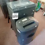 LOTE 272 - 02 FRAGMENTADORAS DE PAPEL SENDO 01 JP-520C VIP. (NO ESTADO) ATENÇÃO! FAZER A VISITAÇÃO ANTES DE ARREMATAR, NÃO SABEMOS SE FUNCIONA. LEILÃO NÃO TEM GARANTIA E NEM DEVOLUÇÃO, SUJEITO A POSSÍVEIS AVARIAS VISÍVEIS/OCULTAS E/OU AUSÊNCIA DE COMPONENTES.