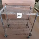 LOTE 360 - 01 CARRINHO PARA COPA COM 03 BANDEJAS E RODINHAS. (NO ESTADO) ATENÇÃO! FAZER A VISITAÇÃO ANTES DE ARREMATAR, NÃO SABEMOS SE FUNCIONA. LEILÃO NÃO TEM GARANTIA E NEM DEVOLUÇÃO, SUJEITO A POSSÍVEIS AVARIAS VISÍVEIS/OCULTAS E/OU AUSÊNCIA DE COMPONENTES.