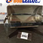 LOTE 200 - 01 RECHAUD EM INOX COM AVARIAS. (NO ESTADO) ATENÇÃO! FAZER A VISITAÇÃO ANTES DE ARREMATAR, NÃO SABEMOS SE FUNCIONA. LEILÃO NÃO TEM GARANTIA E NEM DEVOLUÇÃO, SUJEITO A POSSÍVEIS AVARIAS VISÍVEIS/OCULTAS E/OU AUSÊNCIA DE COMPONENTES.