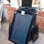 LOTE 399 - 01 LOTE COM SUCATAS DE TVS PARA RETIRADA DE PEÇAS. (NO ESTADO) ATENÇÃO! FAZER A VISITAÇÃO ANTES DE ARREMATAR, NÃO SABEMOS SE FUNCIONA. LEILÃO NÃO TEM GARANTIA E NEM DEVOLUÇÃO, SUJEITO A POSSÍVEIS AVARIAS VISÍVEIS/OCULTAS E/OU AUSÊNCIA DE COMPONENTES.