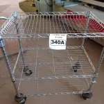 LOTE 340 - 01 CARRINHO PARA COPA COM 03 BANDEJAS E RODINHAS. (NO ESTADO) ATENÇÃO! FAZER A VISITAÇÃO ANTES DE ARREMATAR, NÃO SABEMOS SE FUNCIONA. LEILÃO NÃO TEM GARANTIA E NEM DEVOLUÇÃO, SUJEITO A POSSÍVEIS AVARIAS VISÍVEIS/OCULTAS E/OU AUSÊNCIA DE COMPONENTES.