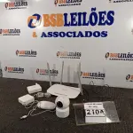 LOTE 210 - 01 ROTEADOR TP-LINK 04 ANTENAS, 01 MOUSE, 01 FONTE PARA MACBOOK, 01 ROTEADOR E 01 CÂMERA IP DE SEGURANÇA IMILAB XIAOMI BRANCA.  (NO ESTADO) ATENÇÃO! FAZER A VISITAÇÃO ANTES DE ARREMATAR, NÃO SABEMOS SE FUNCIONA. LEILÃO NÃO TEM GARANTIA E NEM DEVOLUÇÃO, SUJEITO A POSSÍVEIS AVARIAS VISÍVEIS/OCULTAS E/OU AUSÊNCIA DE COMPONENTES.
