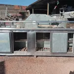 LOTE 448 - 01 BALCÃO REFRIGERADA EM INOX. (NO ESTADO) ATENÇÃO! FAZER A VISITAÇÃO ANTES DE ARREMATAR, NÃO SABEMOS SE FUNCIONA. LEILÃO NÃO TEM GARANTIA E NEM DEVOLUÇÃO, SUJEITO A POSSÍVEIS AVARIAS VISÍVEIS/OCULTAS E/OU AUSÊNCIA DE COMPONENTES.