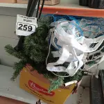 LOTE 259 - 01 ARVORE DE NATAL E 01 REDE DE VÔLEI. (NO ESTADO) ATENÇÃO! FAZER A VISITAÇÃO ANTES DE ARREMATAR, NÃO SABEMOS SE FUNCIONA. LEILÃO NÃO TEM GARANTIA E NEM DEVOLUÇÃO, SUJEITO A POSSÍVEIS AVARIAS VISÍVEIS/OCULTAS E/OU AUSÊNCIA DE COMPONENTES.