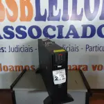 LOTE 212 - 01 NOBREAK MARCA APC SMART-UP RT 3000. (NO ESTADO) ATENÇÃO! FAZER A VISITAÇÃO ANTES DE ARREMATAR, NÃO SABEMOS SE FUNCIONA. LEILÃO NÃO TEM GARANTIA E NEM DEVOLUÇÃO, SUJEITO A POSSÍVEIS AVARIAS VISÍVEIS/OCULTAS E/OU AUSÊNCIA DE COMPONENTES.