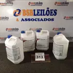 LOTE 313 - 04 GALÕES DE DESINFETANTE PARA INDÚSTRIA ALIMENTÍCIA E AFINS, EXCLUSIVAMENTE PARA USO PROFISSIONAL. CADA GALÃO CONTÉM 5 LITROS. (NO ESTADO) ATENÇÃO! FAZER A VISITAÇÃO ANTES DE ARREMATAR, NÃO SABEMOS SE FUNCIONA. LEILÃO NÃO TEM GARANTIA E NEM DEVOLUÇÃO, SUJEITO A POSSÍVEIS AVARIAS VISÍVEIS/OCULTAS E/OU AUSÊNCIA DE COMPONENTES.