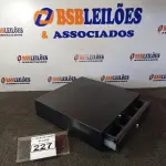 LOTE 227 - 01 CAIXA REGISTRADORA PARA DINHEIRO MANUAL. (NO ESTADO) ATENÇÃO! FAZER A VISITAÇÃO ANTES DE ARREMATAR, NÃO SABEMOS SE FUNCIONA. LEILÃO NÃO TEM GARANTIA E NEM DEVOLUÇÃO, SUJEITO A POSSÍVEIS AVARIAS VISÍVEIS/OCULTAS E/OU AUSÊNCIA DE COMPONENTES.
