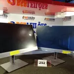 LOTE 292 - 02 MONITORES MARCA HP COM AVARIAS. (LIGANDO MAS COM A TELA QUEBRADA)(NO ESTADO) ATENÇÃO! FAZER A VISITAÇÃO ANTES DE ARREMATAR, NÃO SABEMOS SE FUNCIONA. LEILÃO NÃO TEM GARANTIA E NEM DEVOLUÇÃO, SUJEITO A POSSÍVEIS AVARIAS VISÍVEIS/OCULTAS E/OU AUSÊNCIA DE COMPONENTES.