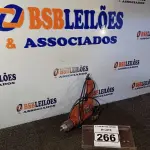 LOTE 266 - 01 PARAFUSADEIRA/FURADEIRA MARCA SCHUZ 220V. (NO ESTADO) ATENÇÃO! FAZER A VISITAÇÃO ANTES DE ARREMATAR, NÃO SABEMOS SE FUNCIONA. LEILÃO NÃO TEM GARANTIA E NEM DEVOLUÇÃO, SUJEITO A POSSÍVEIS AVARIAS VISÍVEIS/OCULTAS E/OU AUSÊNCIA DE COMPONENTES.