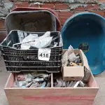 LOTE 416 - 01 LOTE COM PEÇAS DE CARRINHO DE MÃO. (NO ESTADO) ATENÇÃO! FAZER A VISITAÇÃO ANTES DE ARREMATAR, NÃO SABEMOS SE FUNCIONA. LEILÃO NÃO TEM GARANTIA E NEM DEVOLUÇÃO, SUJEITO A POSSÍVEIS AVARIAS VISÍVEIS/OCULTAS E/OU AUSÊNCIA DE COMPONENTES.