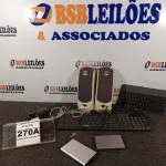 LOTE 270 - 01 KIT DE MINI TECLADO BLUETOOTH, 01 TECLADO USB, 01 MOUSE, 02 CASES DE HD, 01 CAIXA DE SOM JBL PLATINIUM SEM OS PÉS E BASE. (NO ESTADO) ATENÇÃO! FAZER A VISITAÇÃO ANTES DE ARREMATAR, NÃO SABEMOS SE FUNCIONA. LEILÃO NÃO TEM GARANTIA E NEM DEVOLUÇÃO, SUJEITO A POSSÍVEIS AVARIAS VISÍVEIS/OCULTAS E/OU AUSÊNCIA DE COMPONENTES.