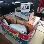 LOTE 230 - 01 CAIXA COM MATERIAIS DIVERSOS PARA ESCRITÓRIO. (NO ESTADO) ATENÇÃO! FAZER A VISITAÇÃO ANTES DE ARREMATAR, NÃO SABEMOS SE FUNCIONA. LEILÃO NÃO TEM GARANTIA E NEM DEVOLUÇÃO, SUJEITO A POSSÍVEIS AVARIAS VISÍVEIS/OCULTAS E/OU AUSÊNCIA DE COMPONENTES.