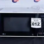 LOTE 012 - 01 FORNO MICRO-ONDAS 30L MARCA LG 220V. (OVEN, MICROWAVE) (NO ESTADO) BH1501A