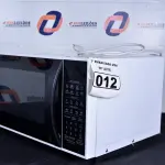 LOTE 012 - 01 FORNO MICRO-ONDAS 30L MARCA LG 220V. (OVEN, MICROWAVE) (NO ESTADO) BH1501A