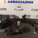 LOTE 002 - 01 CÂMERA FILMADORA COM CARREGADOR, BATERIA, CABOS, FLASH E CASE MARCA PANASONIC PALMCORDER AFX8 DIGITAL FAD. (NO ESTADO) ATENÇÃO! FAZER A VISITAÇÃO ANTES DE ARREMATAR, NÃO SABEMOS SE FUNCIONA. LEILÃO NÃO TEM GARANTIA E NEM DEVOLUÇÃO, SUJEITO A POSSÍVEIS AVARIAS VISÍVEIS/OCULTAS E/OU AUSÊNCIA DE COMPONENTES.