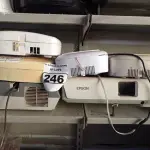 LOTE 246 - 04 CENTRAIS DE ALARME, 01 ROLOS TERMOELÉTRICOS MOD.2 MARCA LILIBETH COM AVARIAS E 02 PROJETORES MULTIMIDIA. (NO ESTADO) ATENÇÃO! FAZER A VISITAÇÃO ANTES DE ARREMATAR, NÃO SABEMOS SE FUNCIONA. LEILÃO NÃO TEM GARANTIA E NEM DEVOLUÇÃO, SUJEITO A POSSÍVEIS AVARIAS VISÍVEIS/OCULTAS E/OU AUSÊNCIA DE COMPONENTES.