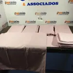LOTE 173 - 12 TOALHAS ROSA BEBÊ PARA MESA PLÁSTICA BISTRÔ, 150X150. (NO ESTADO) ATENÇÃO! FAZER A VISITAÇÃO ANTES DE ARREMATAR, NÃO SABEMOS SE FUNCIONA. LEILÃO NÃO TEM GARANTIA E NEM DEVOLUÇÃO, SUJEITO A POSSÍVEIS AVARIAS VISÍVEIS/OCULTAS E/OU AUSÊNCIA DE COMPONENTES.