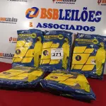 LOTE 371 - 01 LOTE COM 05 MACACÕES VOLH COVERTECH 300 TAMANHO G NA COR AMARELA. (NOVO) (NO ESTADO) ATENÇÃO! FAZER A VISITAÇÃO ANTES DE ARREMATAR, NÃO SABEMOS SE FUNCIONA. LEILÃO NÃO TEM GARANTIA E NEM DEVOLUÇÃO, SUJEITO A POSSÍVEIS AVARIAS VISÍVEIS/OCULTAS E/OU AUSÊNCIA DE COMPONENTES.