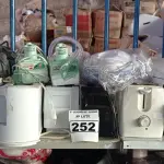 LOTE 252 - 02 SANDUICHEIRAS, 04 TORRADEIRAS DE PÃO, 04 NEBULIZADORES INCOMPLETOS E 01 ESTABILIZADOR DE AR. (NO ESTADO) ATENÇÃO! FAZER A VISITAÇÃO ANTES DE ARREMATAR, NÃO SABEMOS SE FUNCIONA. LEILÃO NÃO TEM GARANTIA E NEM DEVOLUÇÃO, SUJEITO A POSSÍVEIS AVARIAS VISÍVEIS/OCULTAS E/OU AUSÊNCIA DE COMPONENTES.
