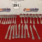 LOTE 291 - 01 LOTE COM 10 GARFOS, 10 COLHERES E 10 FACAS. (NO ESTADO) ATENÇÃO! FAZER A VISITAÇÃO ANTES DE ARREMATAR, NÃO SABEMOS SE FUNCIONA. LEILÃO NÃO TEM GARANTIA E NEM DEVOLUÇÃO, SUJEITO A POSSÍVEIS AVARIAS VISÍVEIS/OCULTAS E/OU AUSÊNCIA DE COMPONENTES.