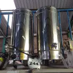 LOTE 244 - 02 CAFETEIRAS EM INOX. (NO ESTADO) ATENÇÃO! FAZER A VISITAÇÃO ANTES DE ARREMATAR, NÃO SABEMOS SE FUNCIONA. LEILÃO NÃO TEM GARANTIA E NEM DEVOLUÇÃO, SUJEITO A POSSÍVEIS AVARIAS VISÍVEIS/OCULTAS E/OU AUSÊNCIA DE COMPONENTES.