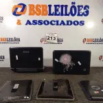 LOTE 213 - 02 NETBOOK’S E 03 TABLET’S MARCAS E MODELOS DIVERSOS. (NO ESTADO) ATENÇÃO! FAZER A VISITAÇÃO ANTES DE ARREMATAR, NÃO SABEMOS SE FUNCIONA. LEILÃO NÃO TEM GARANTIA E NEM DEVOLUÇÃO, SUJEITO A POSSÍVEIS AVARIAS VISÍVEIS/OCULTAS E/OU AUSÊNCIA DE COMPONENTES.