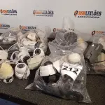 LOTE 212 - 01 LOTE COM GRANDE QUANTIDADE CÂMERAS DE SEGURANÇA. (NO ESTADO) ATENÇÃO! FAZER A VISITAÇÃO ANTES DE ARREMATAR, NÃO SABEMOS SE FUNCIONA. LEILÃO NÃO TEM GARANTIA E NEM DEVOLUÇÃO, SUJEITO A POSSÍVEIS AVARIAS VISÍVEIS/OCULTAS E/OU AUSÊNCIA DE COMPONENTES.