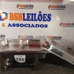 LOTE 152 - 01 RECHAUD 02 CUBAS QUADRADO 09 LITROS MARCA PRIMO EM INOX. (NO ESTADO) ATENÇÃO! FAZER A VISITAÇÃO ANTES DE ARREMATAR, NÃO SABEMOS SE FUNCIONA. LEILÃO NÃO TEM GARANTIA E NEM DEVOLUÇÃO, SUJEITO A POSSÍVEIS AVARIAS VISÍVEIS/OCULTAS E/OU AUSÊNCIA DE COMPONENTES.