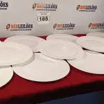 LOTE 185 - 21 PRATOS. (NO ESTADO) ATENÇÃO! FAZER A VISITAÇÃO ANTES DE ARREMATAR, NÃO SABEMOS SE FUNCIONA. LEILÃO NÃO TEM GARANTIA E NEM DEVOLUÇÃO, SUJEITO A POSSÍVEIS AVARIAS VISÍVEIS/OCULTAS E/OU AUSÊNCIA DE COMPONENTES.