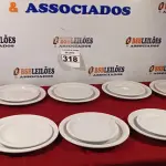 LOTE 318 - 10 PRATOS RASOS E 10 PRATOS DE SOBREMESA. (NO ESTADO) ATENÇÃO! FAZER A VISITAÇÃO ANTES DE ARREMATAR, NÃO SABEMOS SE FUNCIONA. LEILÃO NÃO TEM GARANTIA E NEM DEVOLUÇÃO, SUJEITO A POSSÍVEIS AVARIAS VISÍVEIS/OCULTAS E/OU AUSÊNCIA DE COMPONENTES.