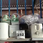 LOTE 252 - 02 SANDUICHEIRAS, 04 TORRADEIRAS DE PÃO, 04 NEBULIZADORES INCOMPLETOS E 01 ESTABILIZADOR DE AR. (NO ESTADO) ATENÇÃO! FAZER A VISITAÇÃO ANTES DE ARREMATAR, NÃO SABEMOS SE FUNCIONA. LEILÃO NÃO TEM GARANTIA E NEM DEVOLUÇÃO, SUJEITO A POSSÍVEIS AVARIAS VISÍVEIS/OCULTAS E/OU AUSÊNCIA DE COMPONENTES.