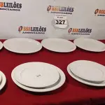 LOTE 327 - 10 PRATOS RASOS E 06 PRATOS DE SOBREMESA. (NO ESTADO) ATENÇÃO! FAZER A VISITAÇÃO ANTES DE ARREMATAR, NÃO SABEMOS SE FUNCIONA. LEILÃO NÃO TEM GARANTIA E NEM DEVOLUÇÃO, SUJEITO A POSSÍVEIS AVARIAS VISÍVEIS/OCULTAS E/OU AUSÊNCIA DE COMPONENTES.