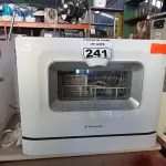 LOTE 241 - 01 LAVA LOUÇAS MARCA ELECTROLUX 110V. (NO ESTADO) ATENÇÃO! FAZER A VISITAÇÃO ANTES DE ARREMATAR, NÃO SABEMOS SE FUNCIONA. LEILÃO NÃO TEM GARANTIA E NEM DEVOLUÇÃO, SUJEITO A POSSÍVEIS AVARIAS VISÍVEIS/OCULTAS E/OU AUSÊNCIA DE COMPONENTES.
