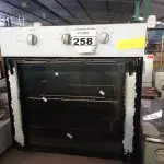 LOTE 258 - 01 FORNO DE EMBUTIR SEM MARCA APARENTE E COM AVARIAS PARA RETIRADA DE PEÇAS. (NO ESTADO) ATENÇÃO! FAZER A VISITAÇÃO ANTES DE ARREMATAR, NÃO SABEMOS SE FUNCIONA. LEILÃO NÃO TEM GARANTIA E NEM DEVOLUÇÃO, SUJEITO A POSSÍVEIS AVARIAS VISÍVEIS/OCULTAS E/OU AUSÊNCIA DE COMPONENTES.