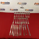LOTE 293 - 01 LOTE COM 10 GARFOS, 10 COLHERES E 10 FACAS. (NO ESTADO) ATENÇÃO! FAZER A VISITAÇÃO ANTES DE ARREMATAR, NÃO SABEMOS SE FUNCIONA. LEILÃO NÃO TEM GARANTIA E NEM DEVOLUÇÃO, SUJEITO A POSSÍVEIS AVARIAS VISÍVEIS/OCULTAS E/OU AUSÊNCIA DE COMPONENTES.