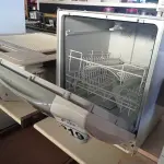 LOTE 219 - 01 LAVA LOUÇAS MARCA BRASTEMP 220V. (NO ESTADO) ATENÇÃO! FAZER A VISITAÇÃO ANTES DE ARREMATAR, NÃO SABEMOS SE FUNCIONA. LEILÃO NÃO TEM GARANTIA E NEM DEVOLUÇÃO, SUJEITO A POSSÍVEIS AVARIAS VISÍVEIS/OCULTAS E/OU AUSÊNCIA DE COMPONENTES.