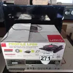 LOTE 271 - 01 TV 32’’ PARA RETIRADA DE PEÇAS, 01 TOCA DISCOS E 01 SOM TOSHIBA. (NO ESTADO) ATENÇÃO! FAZER A VISITAÇÃO ANTES DE ARREMATAR, NÃO SABEMOS SE FUNCIONA. LEILÃO NÃO TEM GARANTIA E NEM DEVOLUÇÃO, SUJEITO A POSSÍVEIS AVARIAS VISÍVEIS/OCULTAS E/OU AUSÊNCIA DE COMPONENTES.