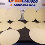 LOTE 169 - 09 SOUSPLAT COM CAPA FLORIDA NA COR VERDE. (NO ESTADO) ATENÇÃO! FAZER A VISITAÇÃO ANTES DE ARREMATAR, NÃO SABEMOS SE FUNCIONA. LEILÃO NÃO TEM GARANTIA E NEM DEVOLUÇÃO, SUJEITO A POSSÍVEIS AVARIAS VISÍVEIS/OCULTAS E/OU AUSÊNCIA DE COMPONENTES.