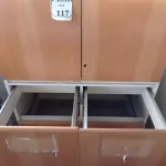 LOTE 117 - 01 ARMÁRIO 02 PORTAS E 04 GAVETAS. (NO ESTADO) ATENÇÃO! FAZER A VISITAÇÃO ANTES DE ARREMATAR, NÃO SABEMOS SE FUNCIONA. LEILÃO NÃO TEM GARANTIA E NEM DEVOLUÇÃO, SUJEITO A POSSÍVEIS AVARIAS VISÍVEIS/OCULTAS E/OU AUSÊNCIA DE COMPONENTES.