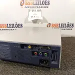 LOTE 015 - 01 PROJETOR LCD MULTIMIDIA, MODELO: VPL-ES27 MARCA SONY 220V. (NO ESTADO) ATENÇÃO! FAZER A VISITAÇÃO ANTES DE ARREMATAR, NÃO SABEMOS SE FUNCIONA. LEILÃO NÃO TEM GARANTIA E NEM DEVOLUÇÃO, SUJEITO A POSSÍVEIS AVARIAS VISÍVEIS/OCULTAS E/OU AUSÊNCIA DE COMPONENTES.