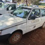 LOTE 005 - 01 FIAT UNO MILLE FIRE FLEX; PLACA: JGN-9908; ANO: 2005 CHASSI: 9BD15802764753934, RENAVAM: 00865845972. (VEÍCULO NÃO FUNCIONA, BOMBA DE COMBUSTÍVEL TRAVADA) (NO ESTADO)